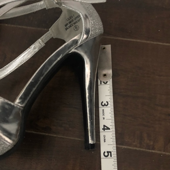 Camille La Vie silver high heel sandals size 6 - Picture 10 of 15